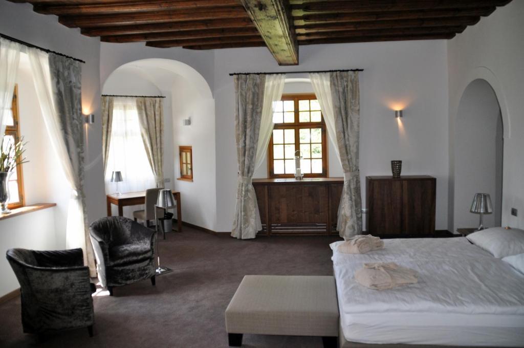 Lambergh Chateau & Hotel Dvorska Vas Room photo