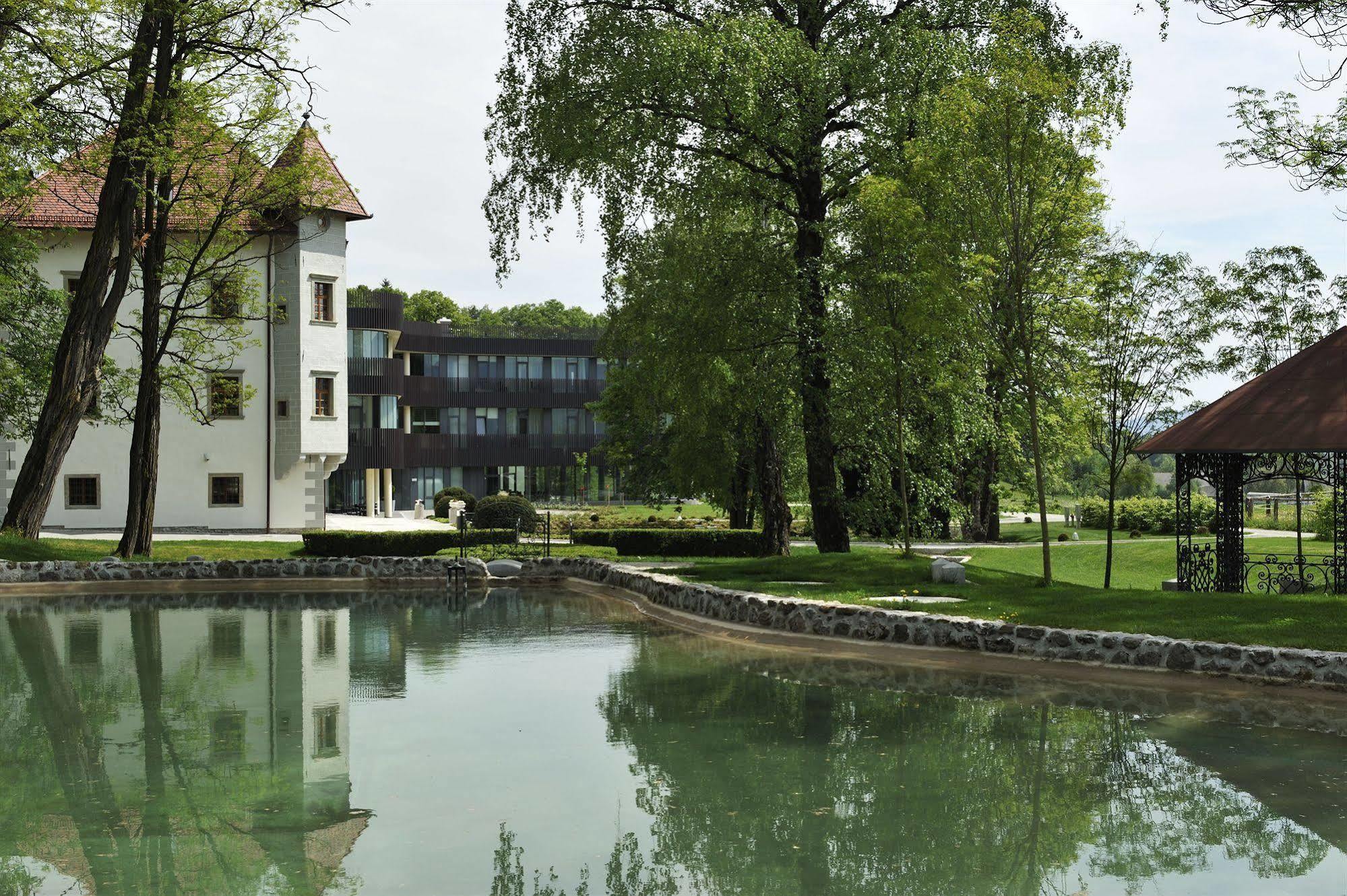 Lambergh Chateau & Hotel Dvorska Vas Exterior photo