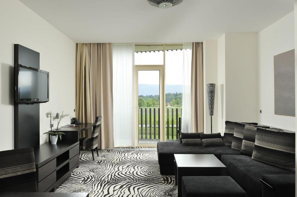 Lambergh Chateau & Hotel Dvorska Vas Room photo